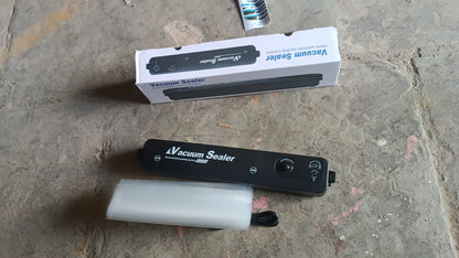 Vacuum Sealer Machine with 10 Bags, Automatic Hands-Free, Smart Food Preservation (1 Set)